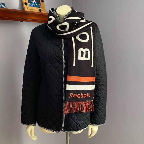 NHL Reebok Face-off Collection 2010 Winter Classic Scarf - Picture 3 of 6